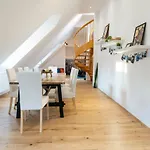 Easy Flat Stuckgasse